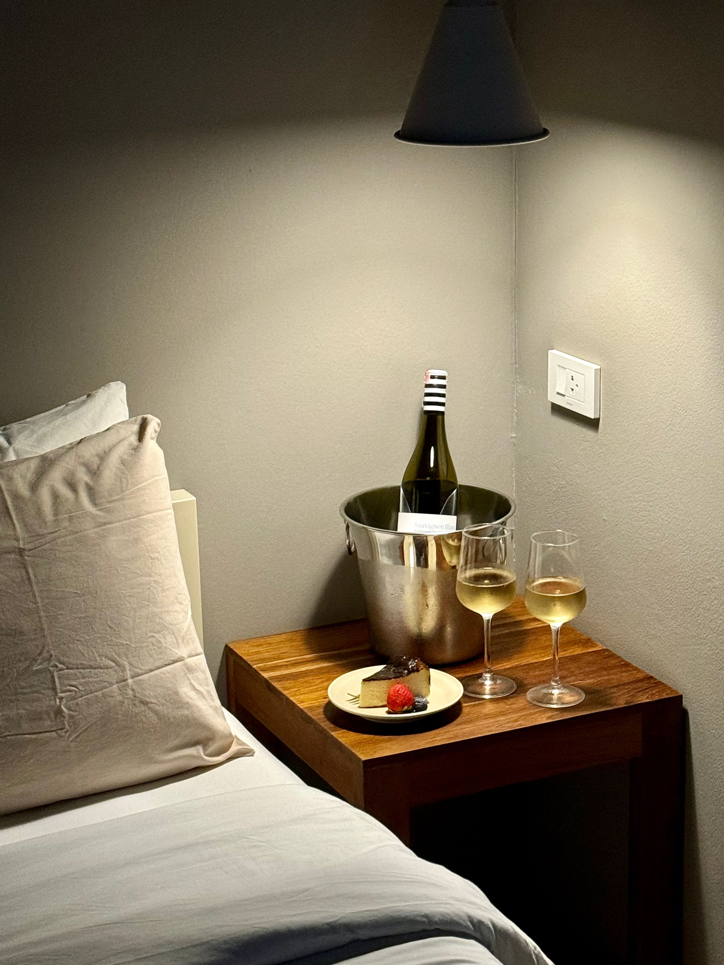 desk, blackout curtains, free wifi, bed sheets