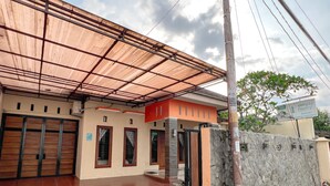 Front of property -  Homestay Sawitsari dekat Pakuwon Mall dan UGM by Simply Homy (Depok)