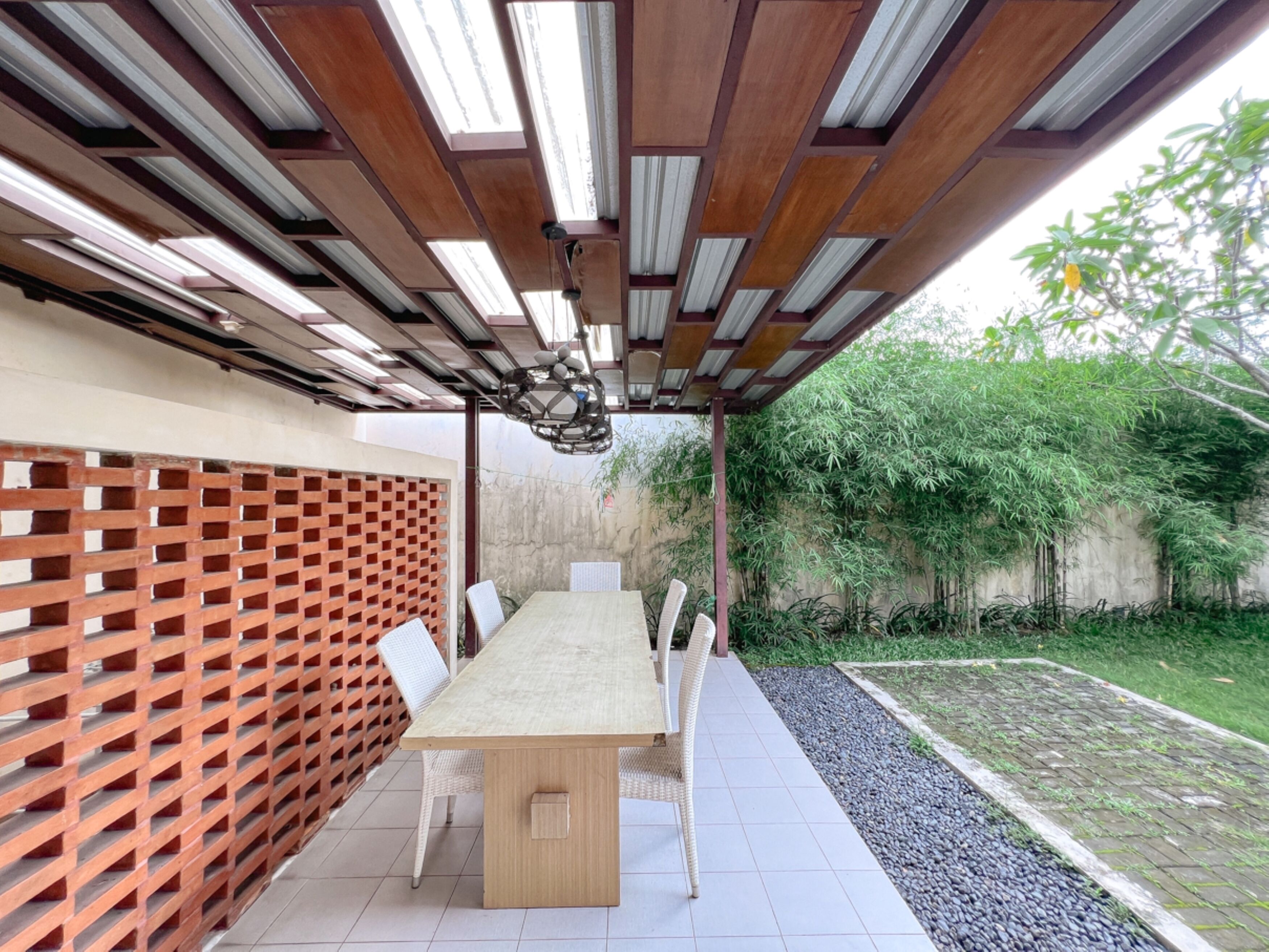 Family House, 3 Bedrooms | In-room dining