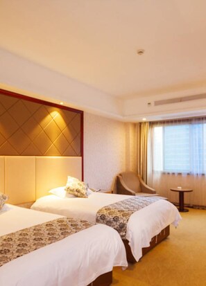 Desk, blackout drapes, free WiFi - Forest Hotel Qiandao Lake (Hangzhou)