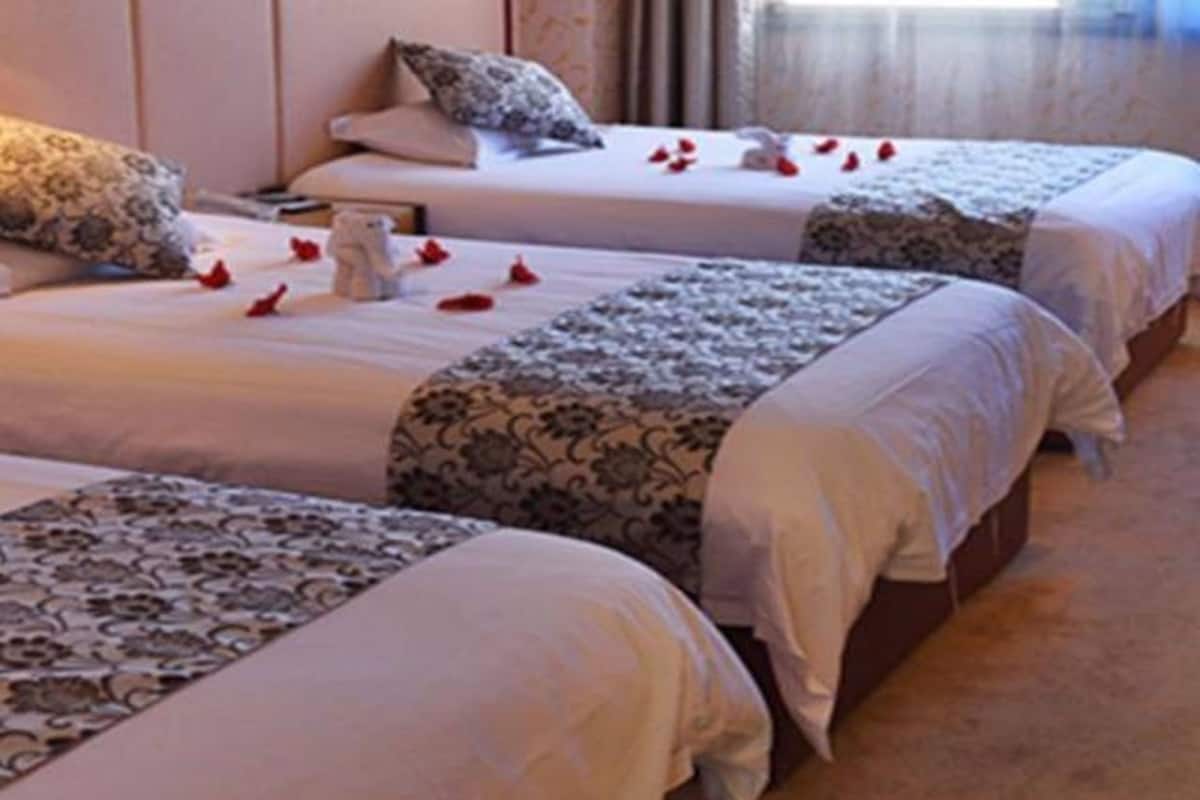 Quarto triplo superior | Escrivaninha, cortinas blackout, Wi-Fi de cortesia