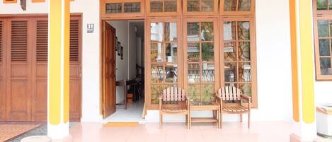 House, 5 Bedrooms, City View | Terrace/patio