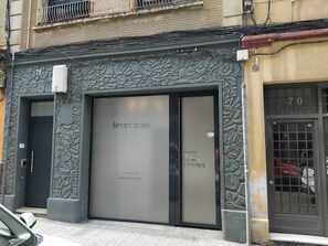 Façana frontal de l'allotjament