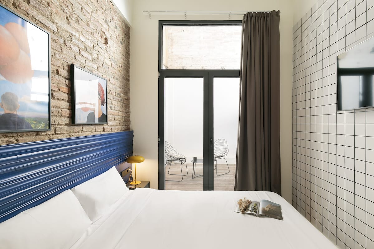Arte Suites by Olala Homes Reviews, Deals & Photos 2025 - Expedia Arte Suites by Olala Homes Reviews, Deals & Photos 2025 - Expedia
