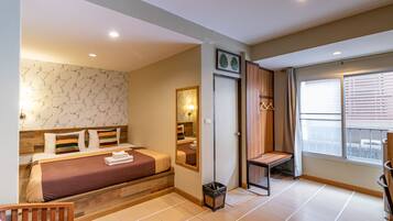 Grand Studio | 1 bedroom, desk, free WiFi