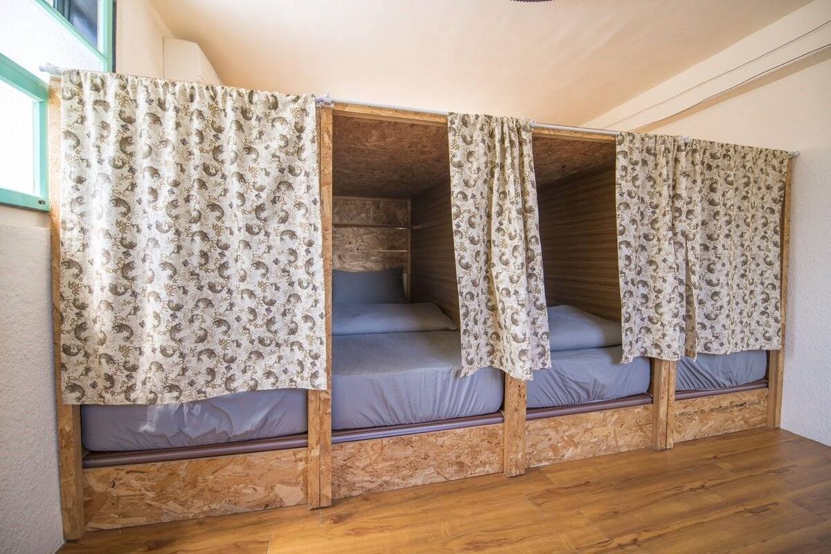 Desk, rollaway beds, free WiFi, bed sheets