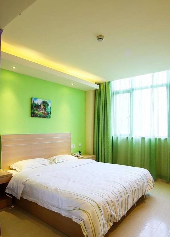 Desk, blackout drapes, free WiFi