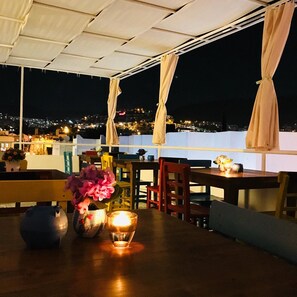 Lunch and dinner served, Turkish cuisine - Halikarnas Pansiyon (Bodrum)