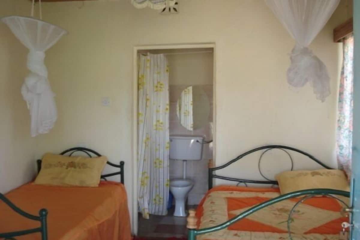 Blackout drapes, soundproofing, free WiFi, bed sheets