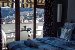 Apartment, 1 Schlafzimmer | Schreibtisch, Bügeleisen/Bügelbrett, kostenloses WLAN, Bettwäsche