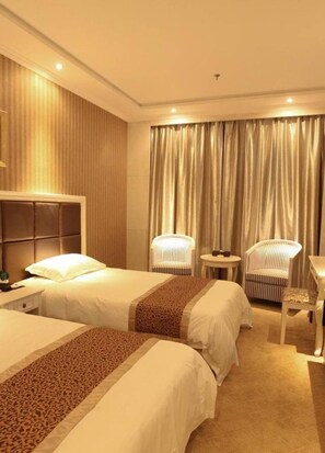 Desk, blackout drapes, free WiFi - Zhongdun Boutique Hotel (Hangzhou)