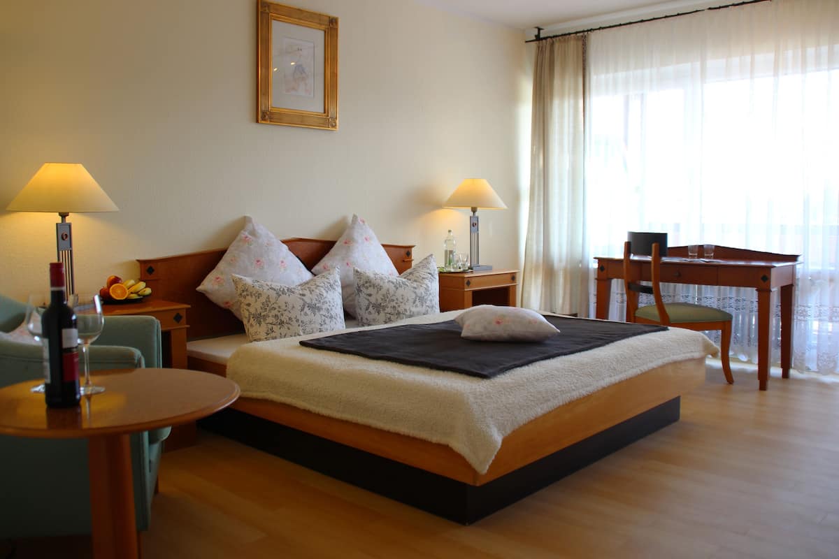 Tweepersoonskamer, balkon | Babybedden (toeslag), extra bedden (toeslag), gratis wifi, beddengoed