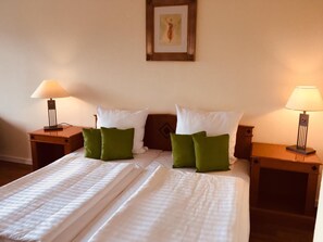 Tempat tidur bayi (biaya tambahan) dan tempat tidur lipat/tambahan