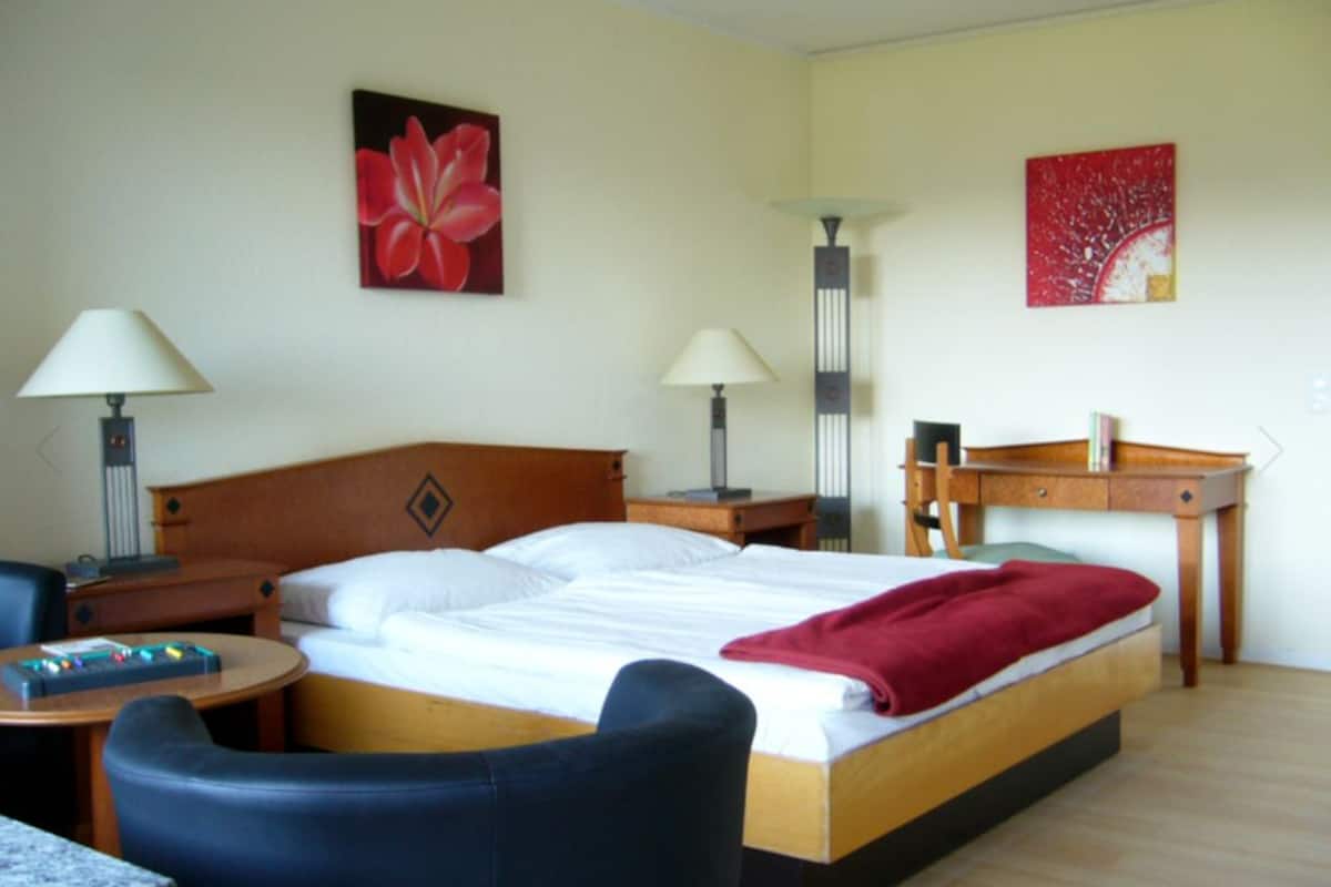 Familiekamer, balkon | Babybedden (toeslag), extra bedden (toeslag), gratis wifi, beddengoed