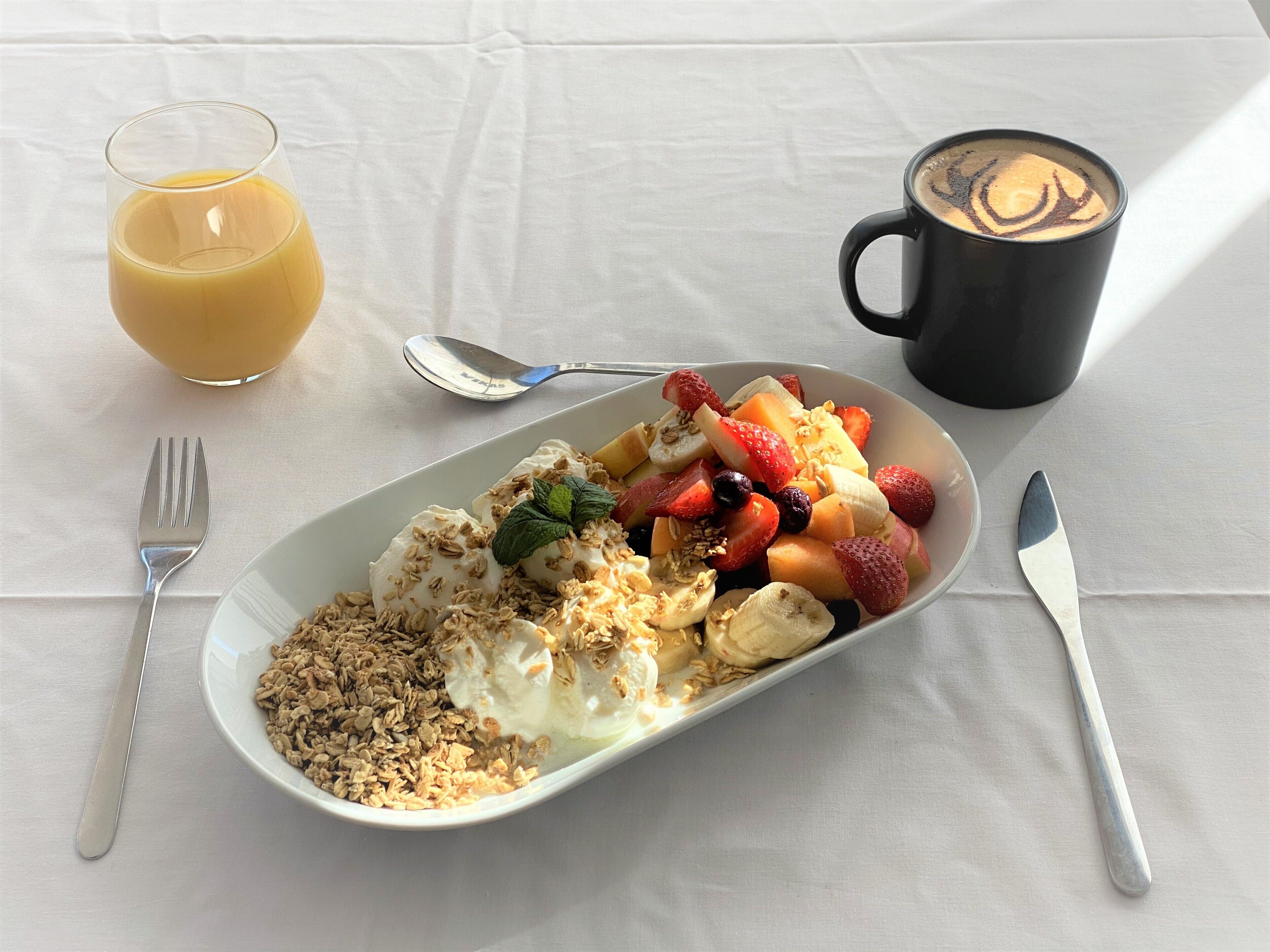 daily cooked-to-order breakfast (aud 20 per person)