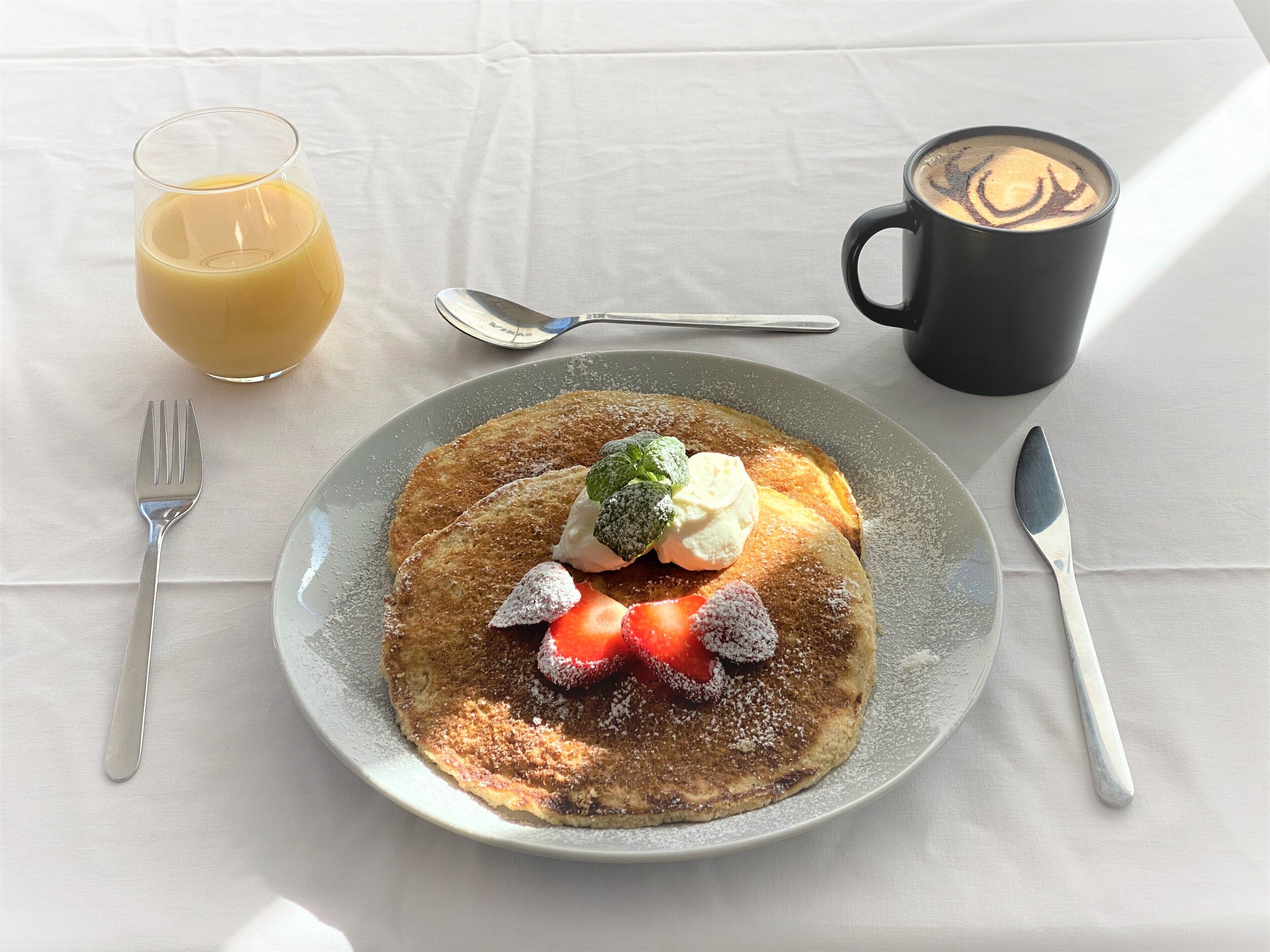 daily cooked-to-order breakfast (aud 20 per person)