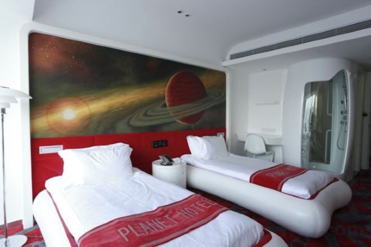 Premier Twin Bed Room