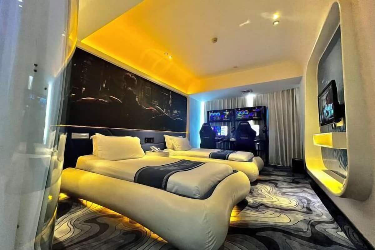 1 kamar tidur, seprai premium, minibar, dan brankas