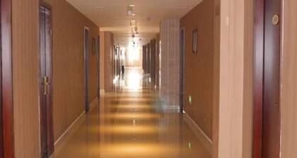 Quanrui Business Hotel