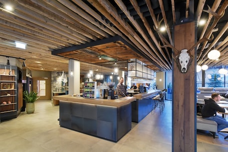 Bar (ter plaatse). Venediger Lodge