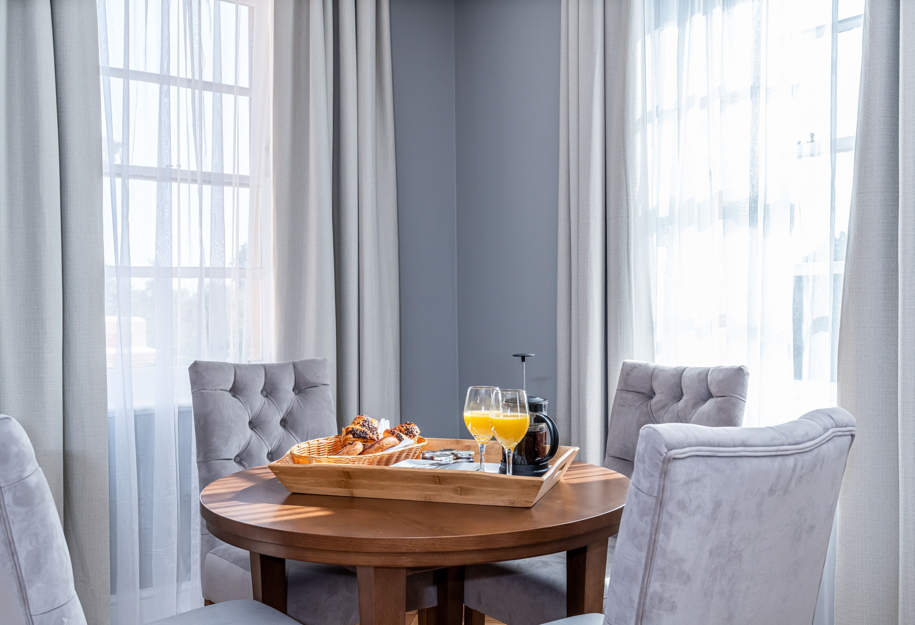 studio suite | in-room dining