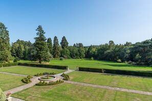 Suíte estúdio luxo | Vista do quarto