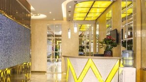 Ảnh chưa phân loại, 2 trong số 17 ảnh, nút