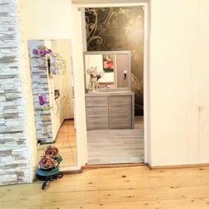 Apartment, 1 Double Bed with Sofa bed | Soundproofing, iron/ironing board, rollaway beds, free WiFi - Sololaki Sweet Home Apartments Tbilisi (Tbilisi)