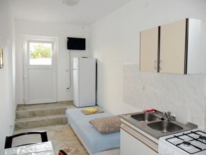 Free WiFi, bed sheets - Apartments Mislav (Novalja)