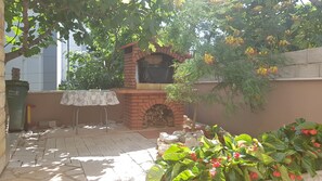 BBQ/picnic area - Apartments Mislav (Novalja)