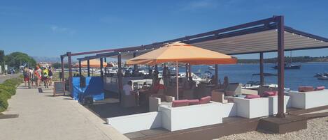 Beach bar