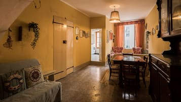 Leilighet, 1 soverom, kjøkken | Oppholdsrom