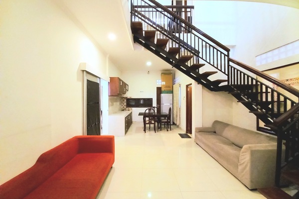 Family House, 6 Bedrooms | Living area | Flat-screen TV
