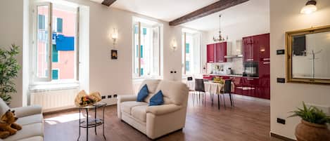 Appartement | Coin séjour | TV connectée de 42 pouces avec chaînes par satellite