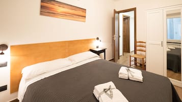 Departamento | 2 habitaciones, tabla de planchar con plancha, cunas y wifi gratis
