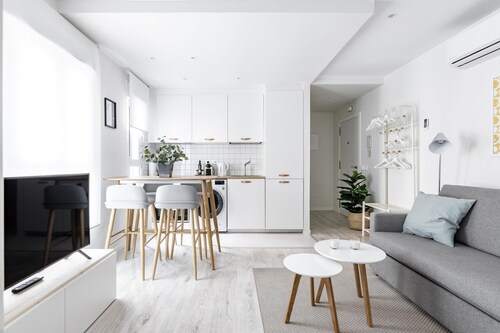 Mad Apartments by Olala Homes