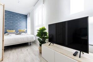 スタジオ (1B) | デスク、アイロン / アイロン台、ベビーベッド (無料)、WiFi (無料)