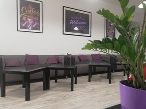 Reception hall - Lorf Hostel&Coffee (Kraków)