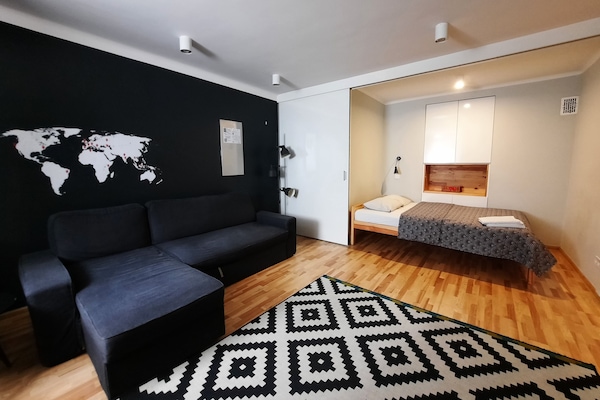 Superior-lejlighed - 1 soveværelse - ikke-ryger - byudsigt (8/2a) | Allergivenligt sengetøj, skrivebord, mørklægningsgardiner