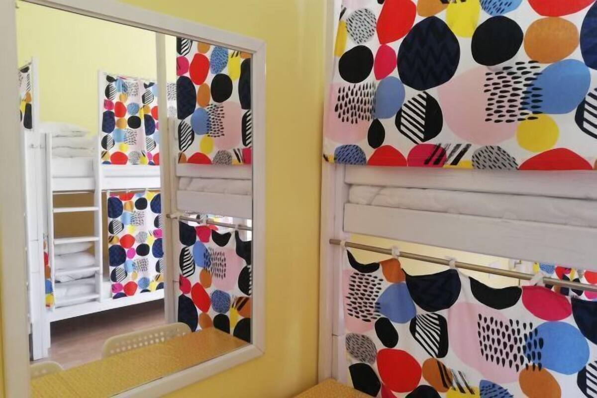 2 chambres, literie hypoallergénique, bureau, rideaux occultants