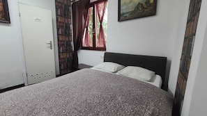 Basic Double Room (1) - Lorf Hostel&Coffee (Kraków)