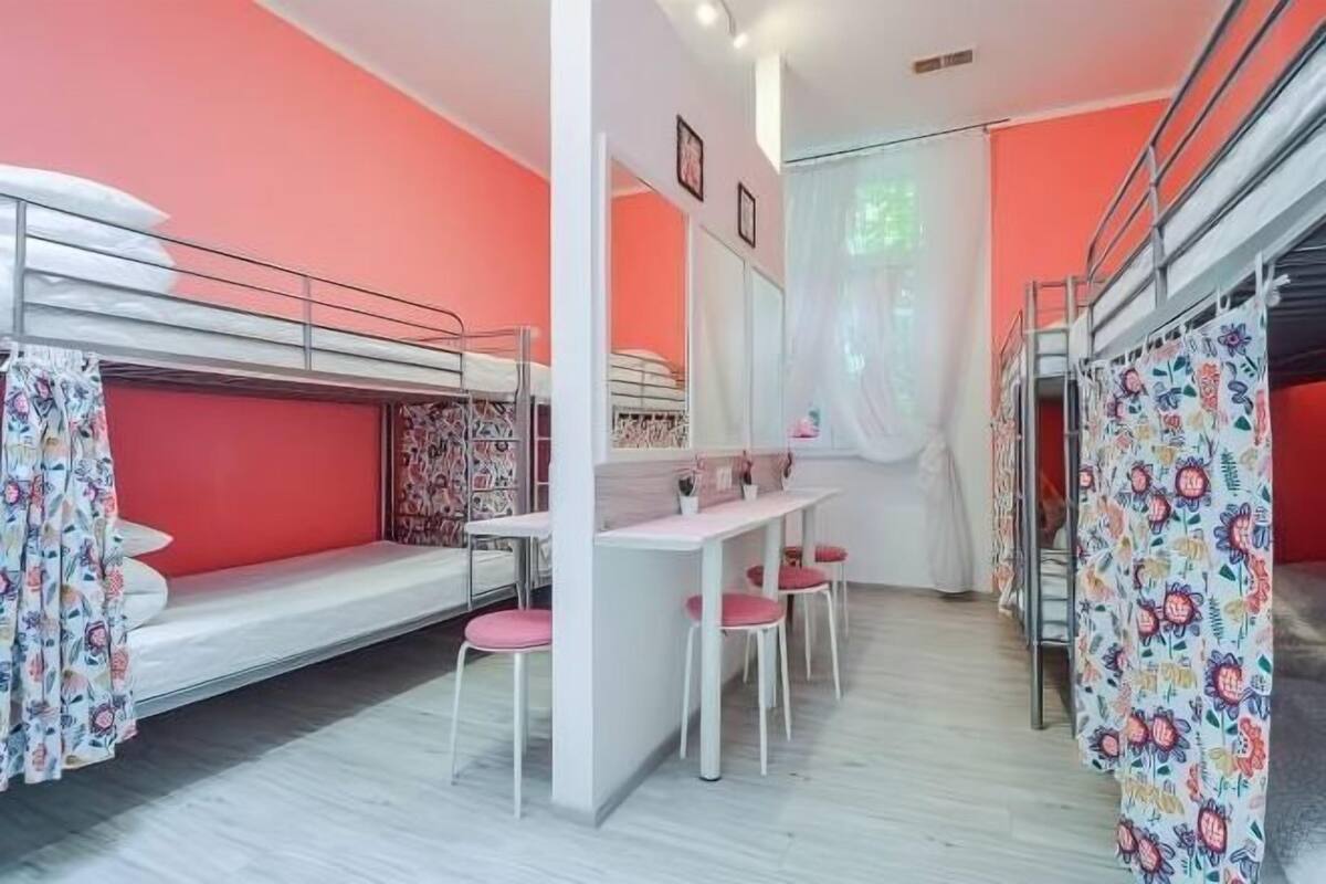 2 chambres, literie hypoallergénique, bureau, rideaux occultants