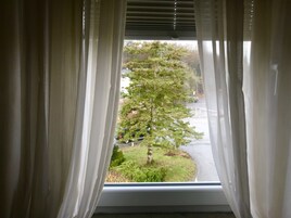 Economy Single Room, Private Bathroom | Desk, free WiFi, bed sheets