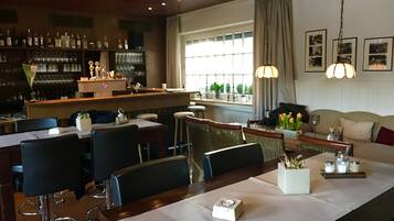 Bar (en el alojamiento)