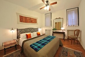 1 Schlafzimmer, Schreibtisch, Bügeleisen/Bügelbrett, kostenloses WLAN