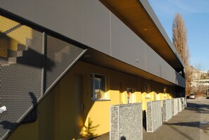 Front of property - Hotel du Soleil (Saint-Leonard)