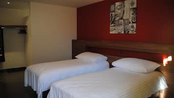 Quarto duplo | 1 quarto, escrivaninha, quartos à prova de som, Wi-Fi de cortesia