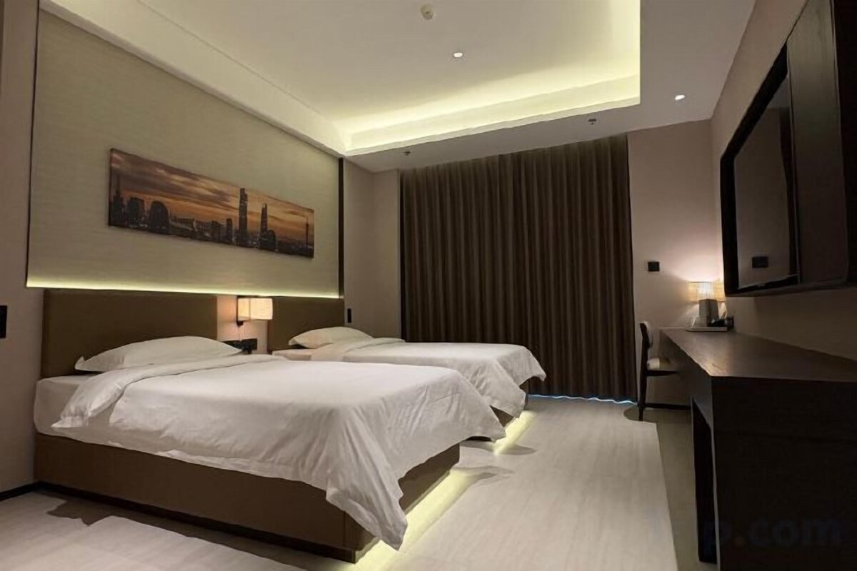 Couette en duvet d'oie, coffres-forts dans les chambres, bureau