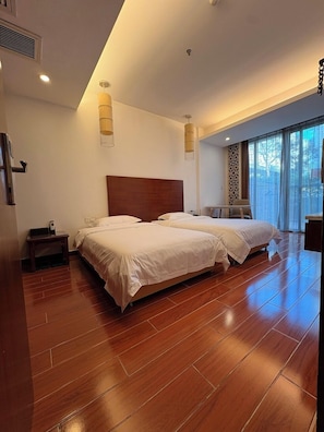 Down duvets, in-room safe, desk, blackout curtains - Guangzhou Baiming Fangyuan Apartment (Guangzhou)