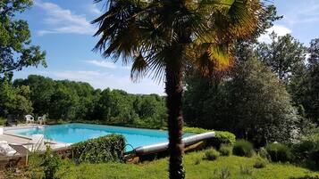 Seasonal outdoor pool, open 9:30 AM to 8:00 PM, sun loungers